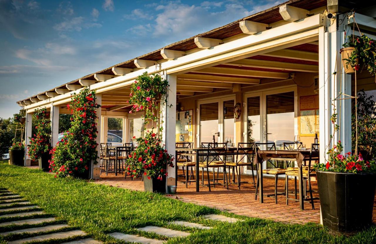 Podere N.8 Bio Casale Maremma Алберезе Екстериор снимка